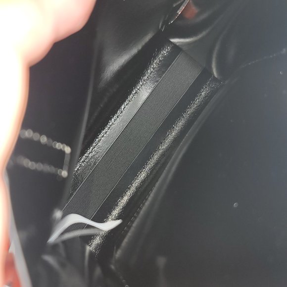 Marc Jacobs New Micro Leather Cross Body Tote - Picture 9 of 12